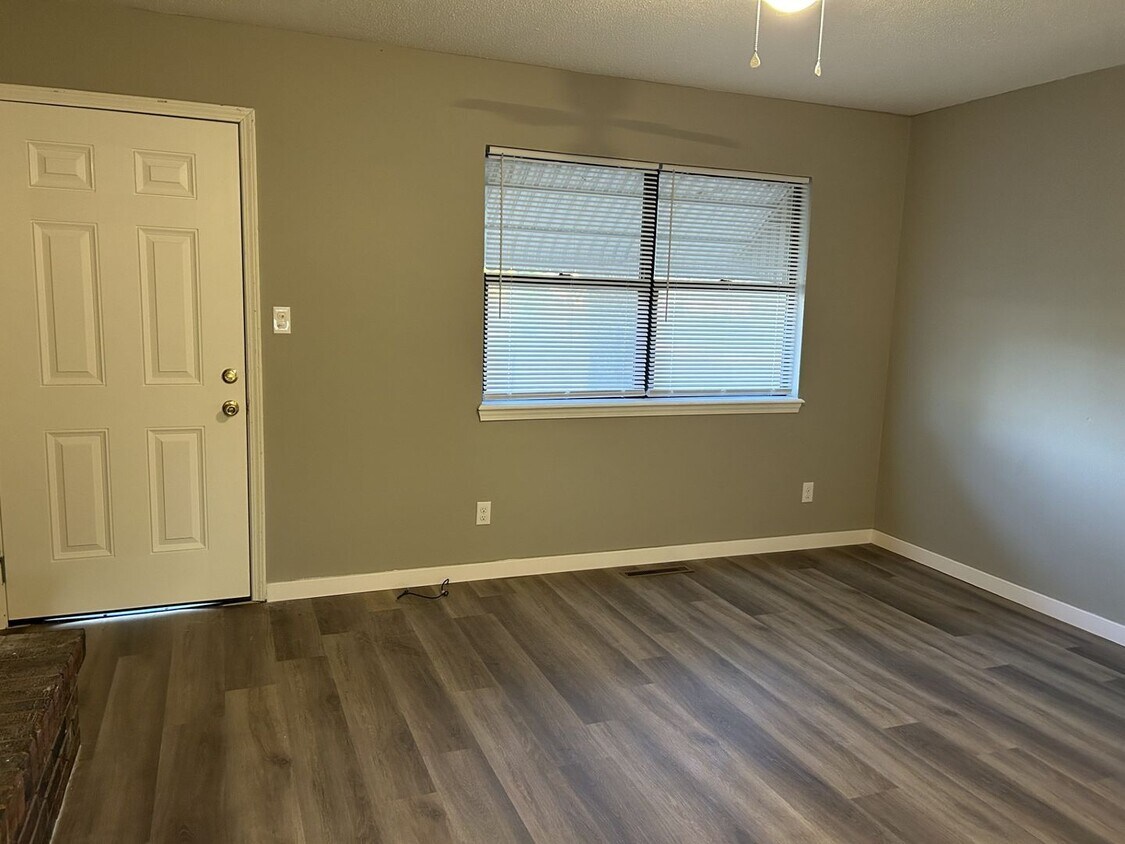 Foto principal - CM 905-907 N Rouse Duplex