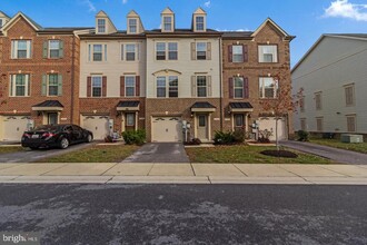 Building Photo - 2784 Fredericksburg Rd