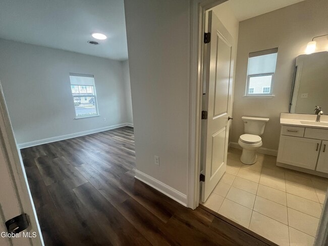 Building Photo - 60 Weibel Ave