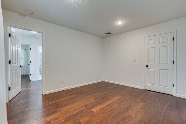Foto del edificio - 6308 Parsley Hill