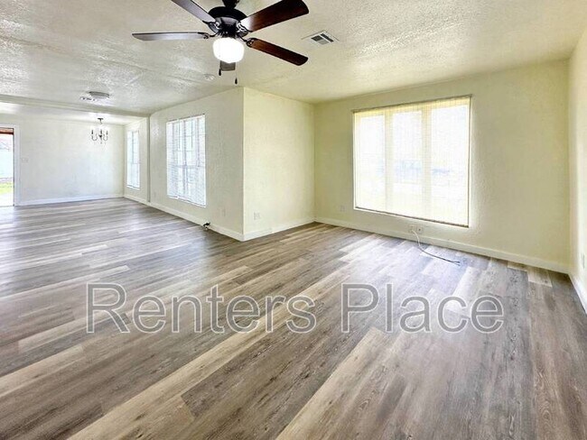 Foto del edificio - 201 S Ora St