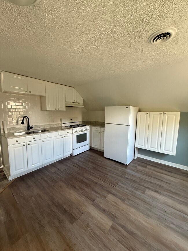 Foto del edificio - 825 Grand Ave