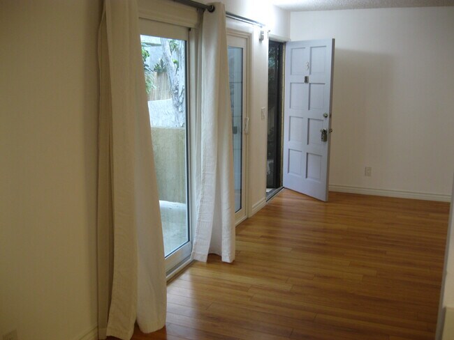 Foto del edificio - 2221 20th St