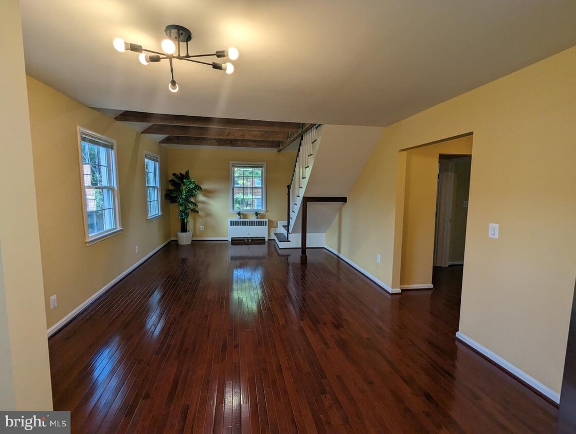 2302 Colston Dr Unit 203, Silver Spring, MD 20910 Room for Rent in