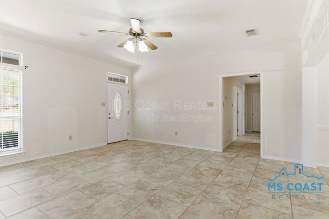 Building Photo - 880 Oio Pl