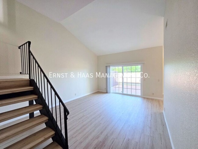 Foto del edificio - 1219 E Jay St