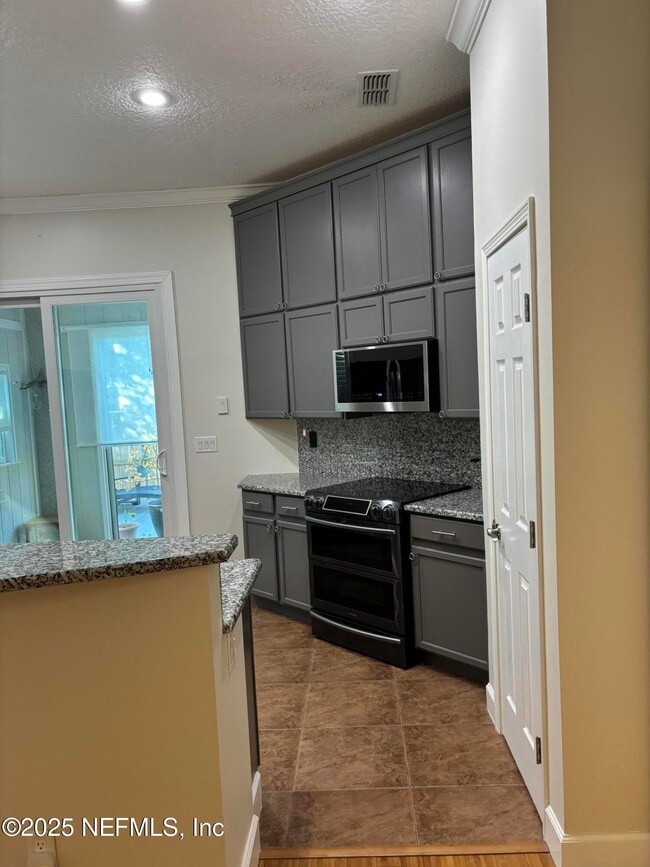 Building Photo - 651 Selva Lakes Cir