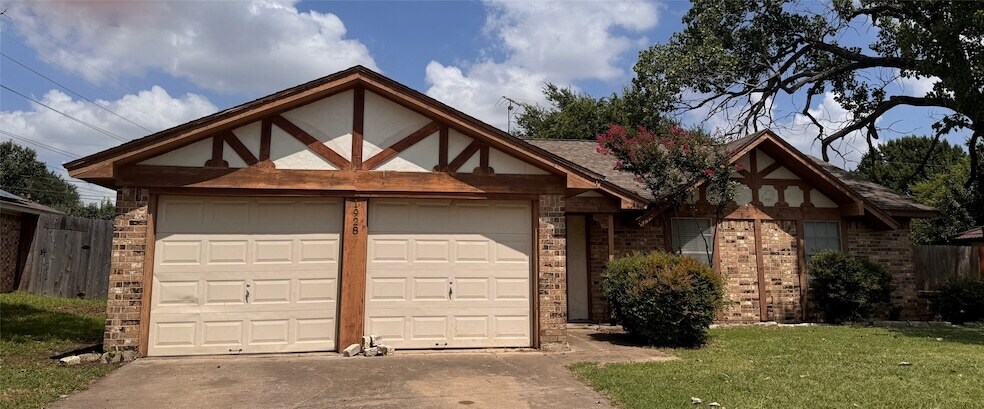 Foto principal - 1928 Hurstview Dr