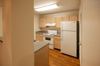 Building Photo - The Crossings Apartments