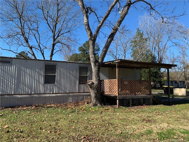 Building Photo - 7 Burge Dr