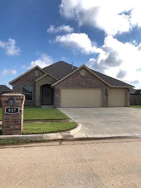 Photo - 937 SW 15th St (Moore, OK)