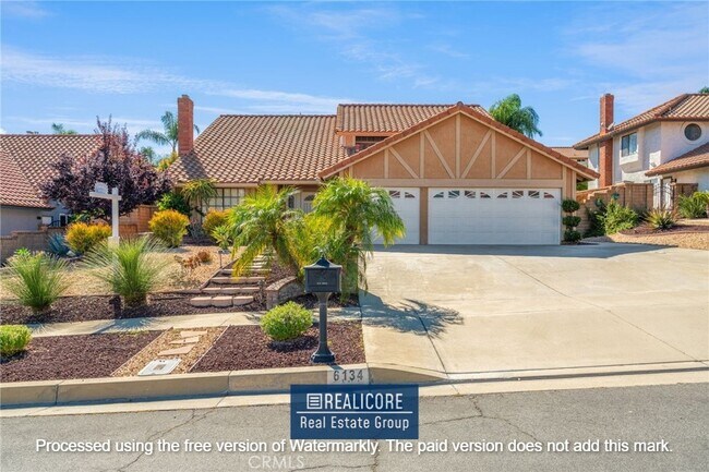 Foto del edificio - 6134 Columbus Ct