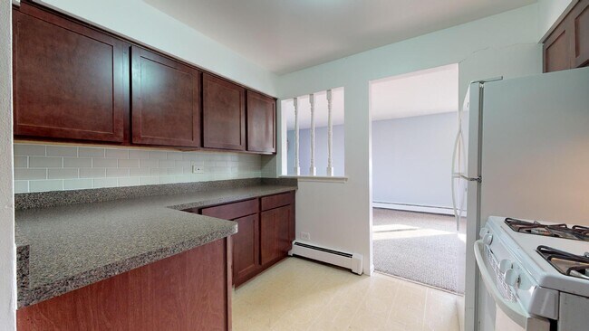 Foto del edificio - 121 N Gregory St