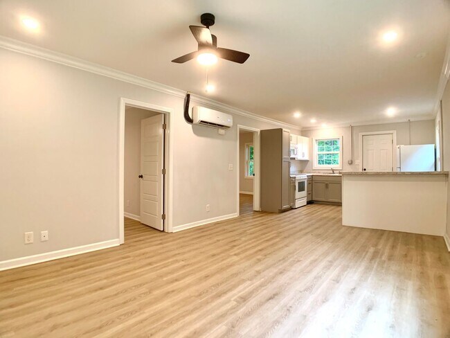 Building Photo - 1624 Golf Club Ln