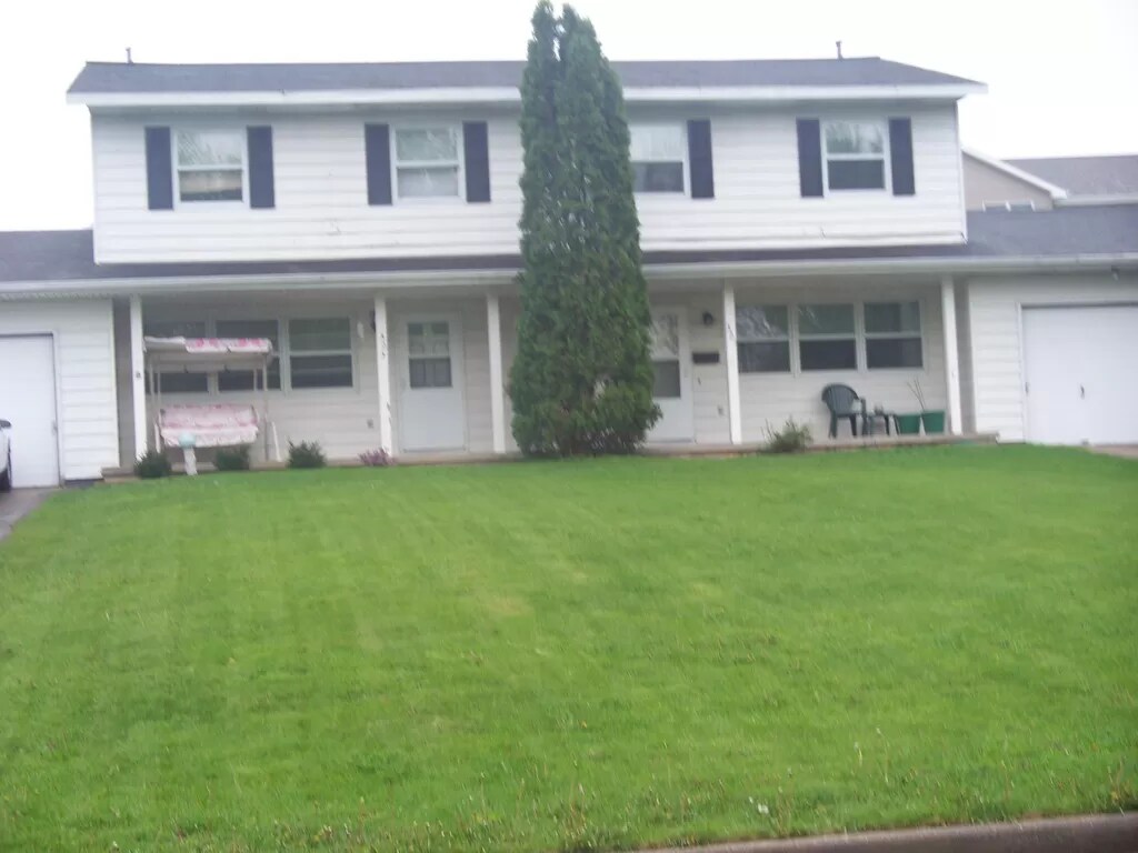 Primary Photo - 323 N Lexington Pky