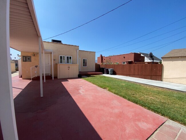 Patio trasero - 655 Arden Ave