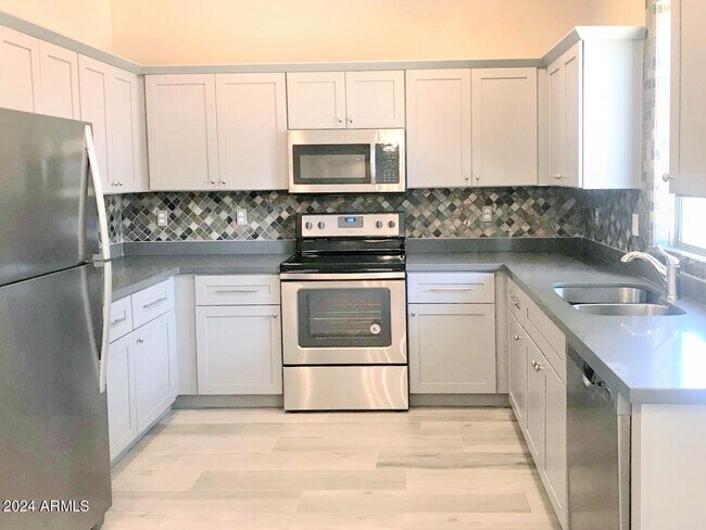 Building Photo - 3618 W Marconi Ave