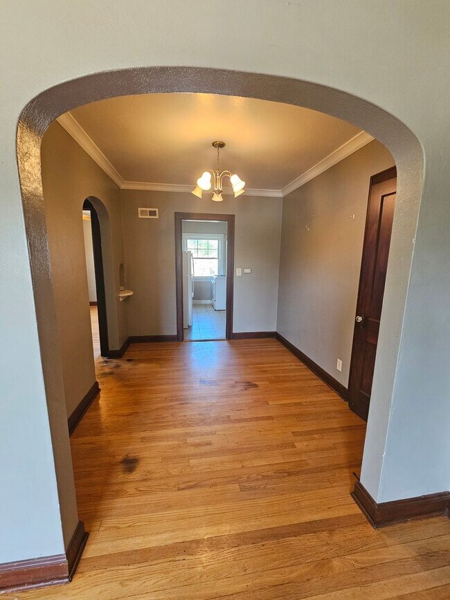 Foto del edificio - 2612 N Harrison St