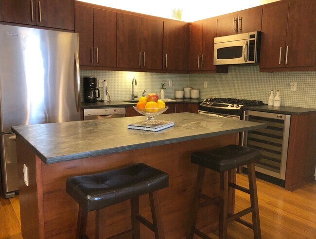 Kitchen - 365 Bridge St