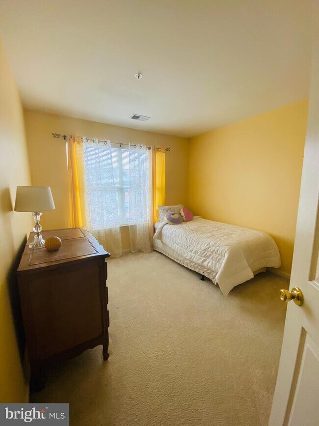 Foto del edificio - 8613 Otter Creek Rd