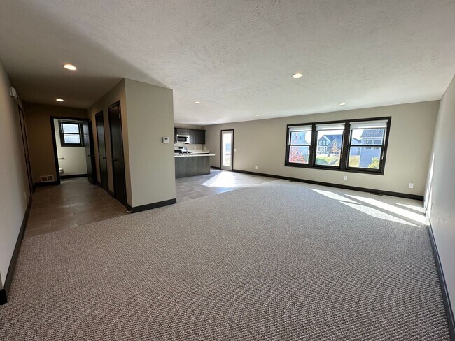 Foto del edificio - 2432 68th St SE