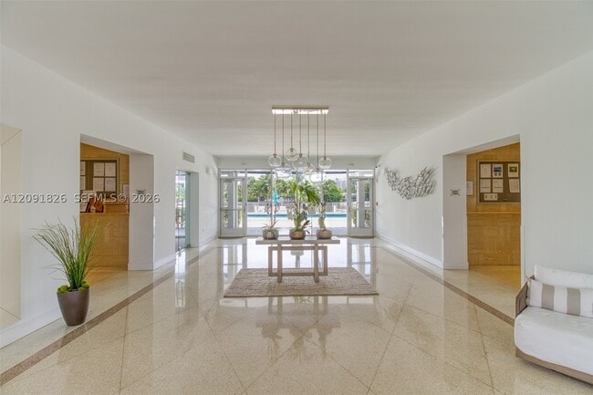 Building Photo - 9381 E Bay Harbor Dr