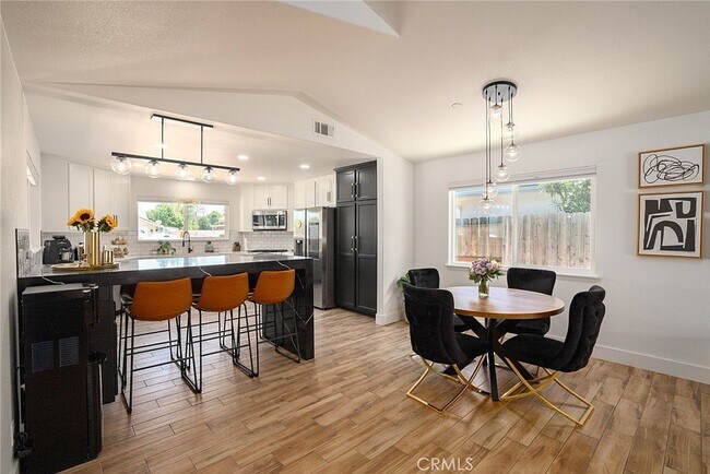 Foto del edificio - 192 Stonebridge Ln