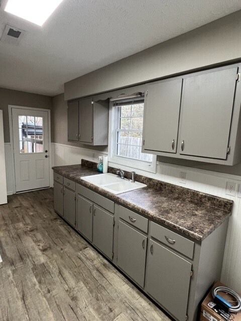 Foto del edificio - 2143 Wildwood Rd