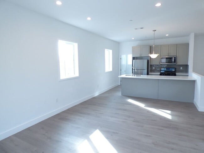 Photo - 1258 N Hobart Blvd Apartment
