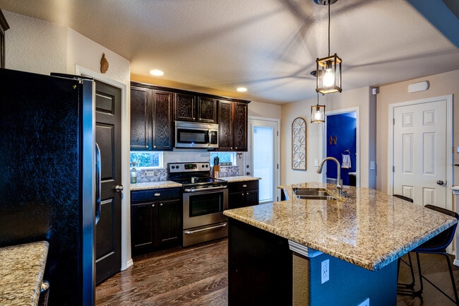 Building Photo - 4759 Iron Horse Villas Point