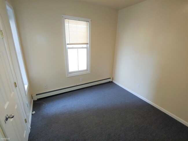 Building Photo - 257 Gregory St