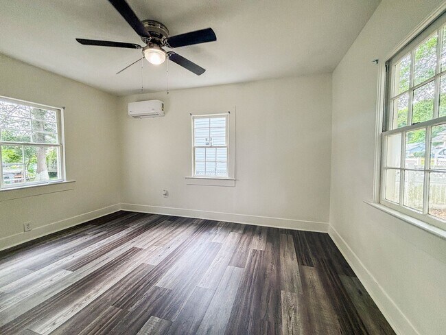 Building Photo - Cozy Corner Lot One Bedroom Home for Rent ...