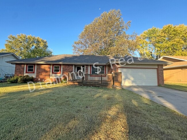 Building Photo - Great South Springfield Location!  Disney/...
