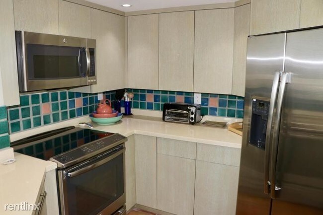 Building Photo - 2 br, 2 bath  - 120 SE 5th Ave Ph 26
