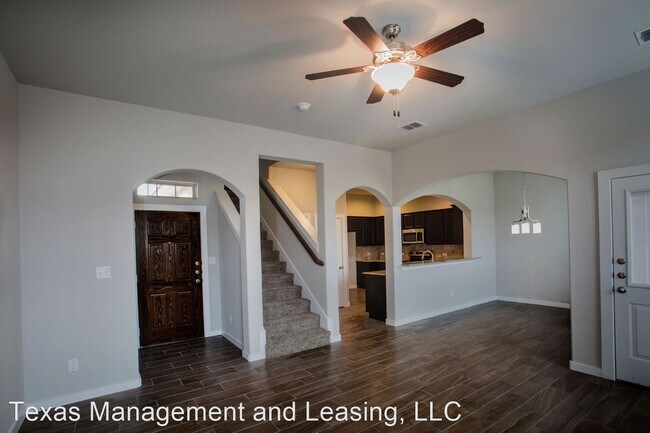 Building Photo - 3 br, 2.5 bath House - 112 Lakeview Ct