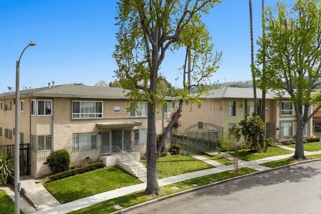 Foto del edificio - 3874 Potomac Ave