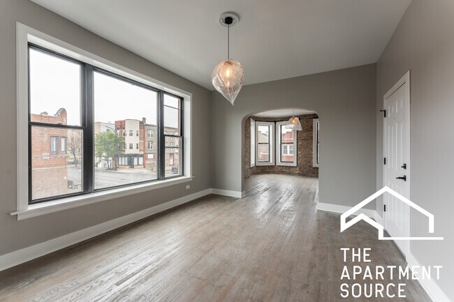 Foto del edificio - 3237 W Armitage Ave