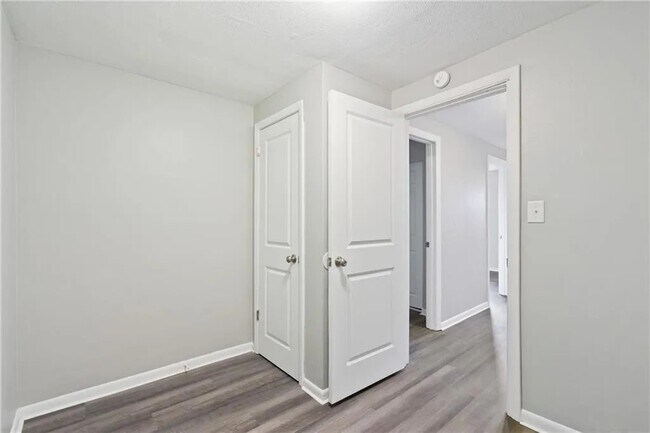 Foto del edificio - 2703 Woodstock Ave