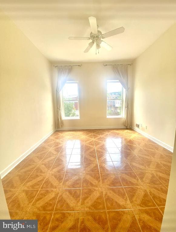 Building Photo - 2641 N Howard St