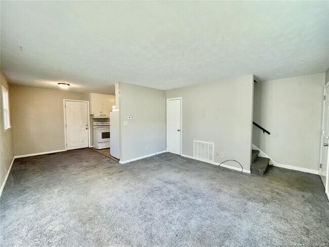 Building Photo - 830 Pilot Ave