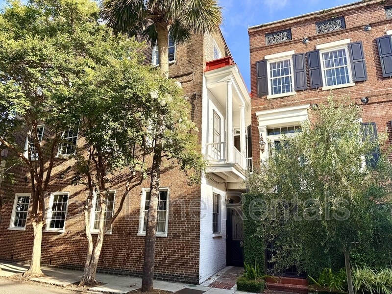Foto principal - 22 Wentworth St