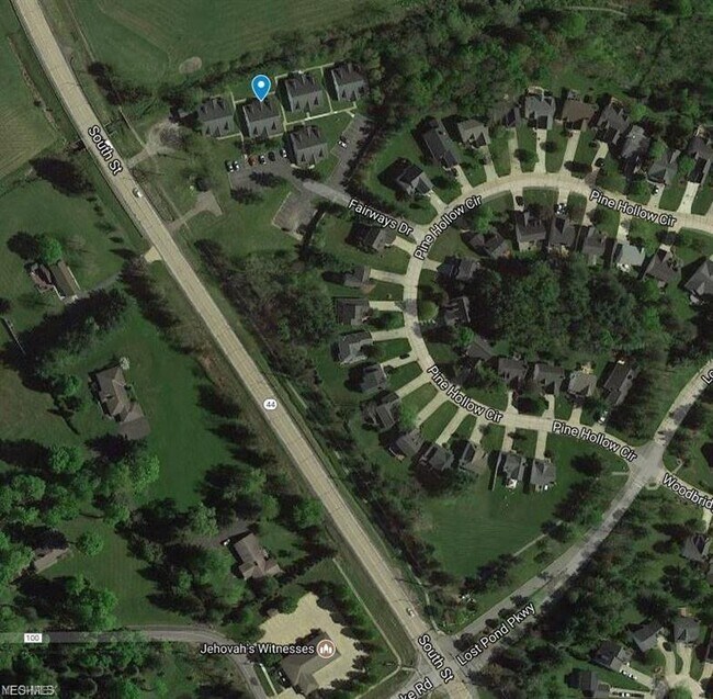 Building Photo - 101 Fairways Dr