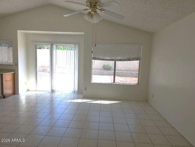 Foto del edificio - 3034 E Villa Maria Dr
