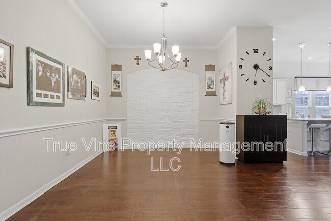 Foto del edificio - 4727 La Santa Rd