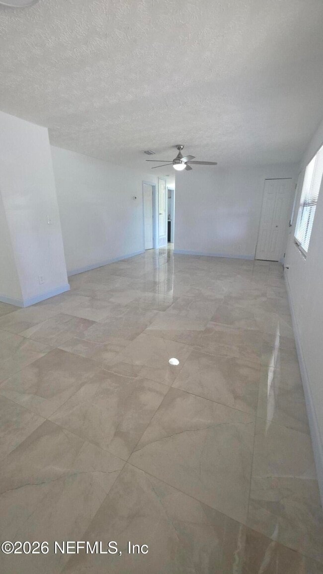 Building Photo - 10791 Luana Dr N