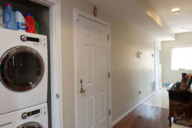 Washer and dryer - 519 16th St SE