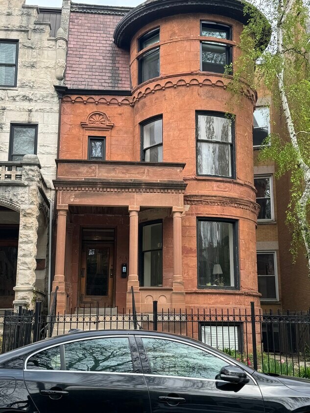 Foto principal - 5135 S Dorchester Ave