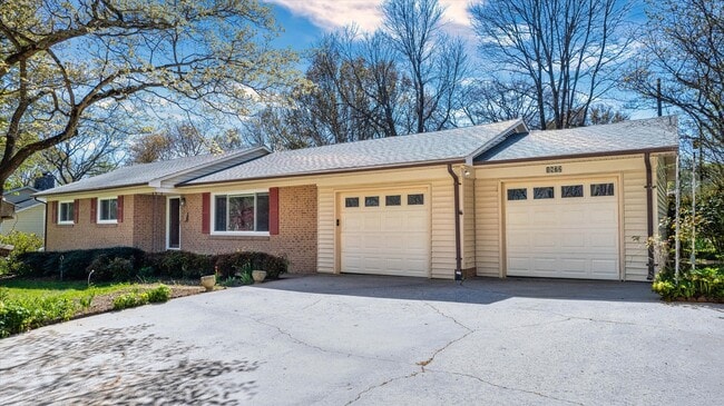 Building Photo - 1872 Rock Springs Cir