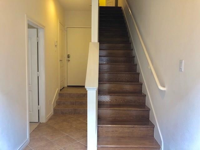 Foto del edificio - 15834 Breedlove Pl