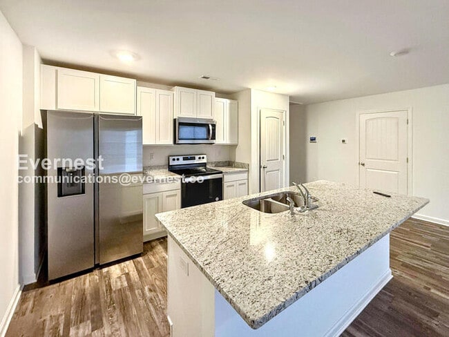 Building Photo - 241 Koslin Lp